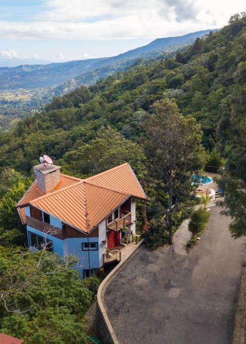 Mansion Dubai-Mountain-Jacuzzi-4Br-Jamaca De Dios Villa Jarabacoa Dış mekan fotoğraf